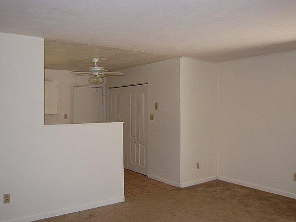 3rd image of 3701 Maria Cir
