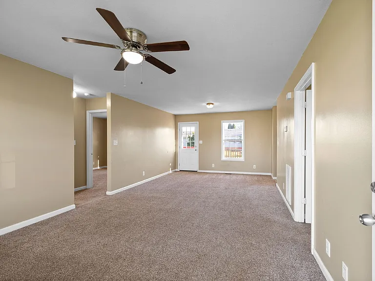 521 Gainey Dr — Photo 7