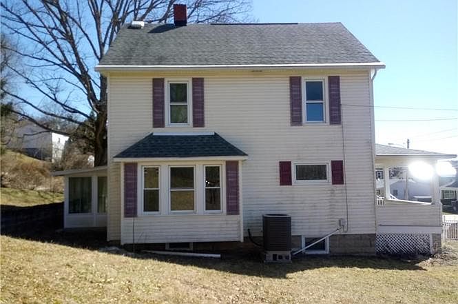 1st image of 20 W Walnut St
