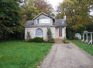 9706 Arthur Rd, Algonquin, IL 60102