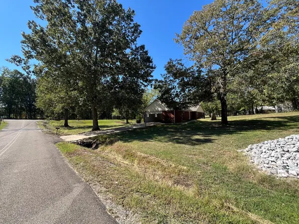 1302 W Industrial Park Dr, Baldwyn, MS 38824