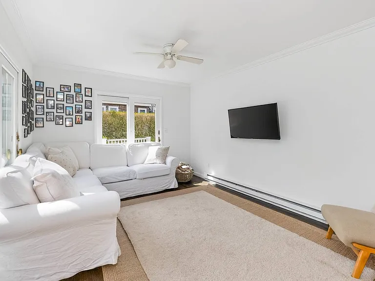 15 Indian Hill Rd — Photo 10