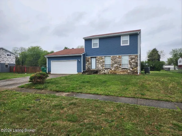 1227 Senate Cir, Radcliff, KY 40160