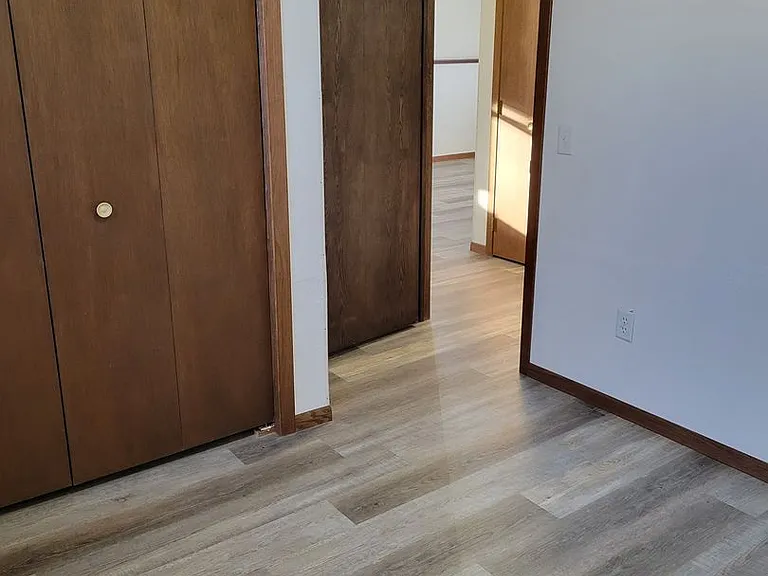 138 N Bay St — Photo 15
