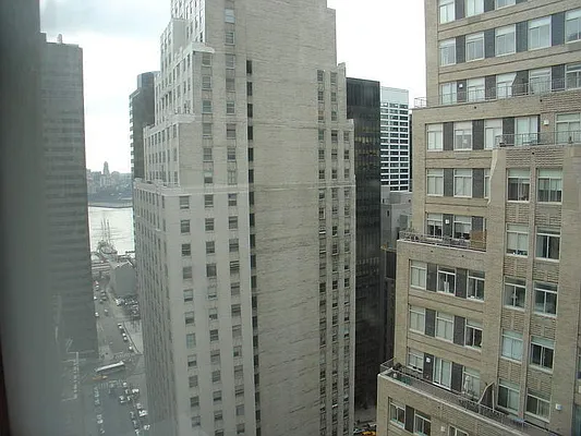 Rented by BLU Real Estate | media 15