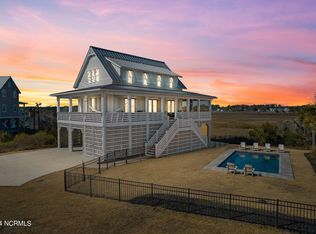 311 E 2nd St, Ocean Isle Beach, NC 28469
