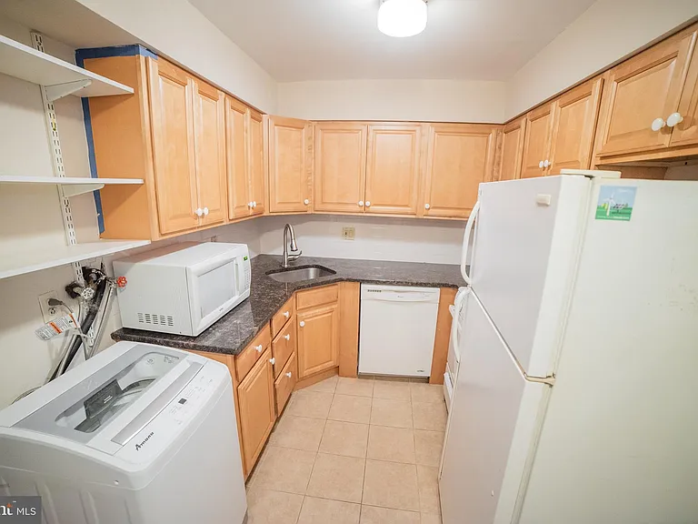 2300 Naudain St #N — Photo 6