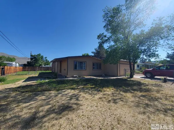 17545 Macaw Ln, Reno, NV 89508