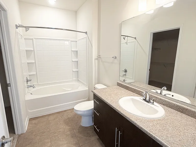 Belmont at Tryon Apartments — Photo 210