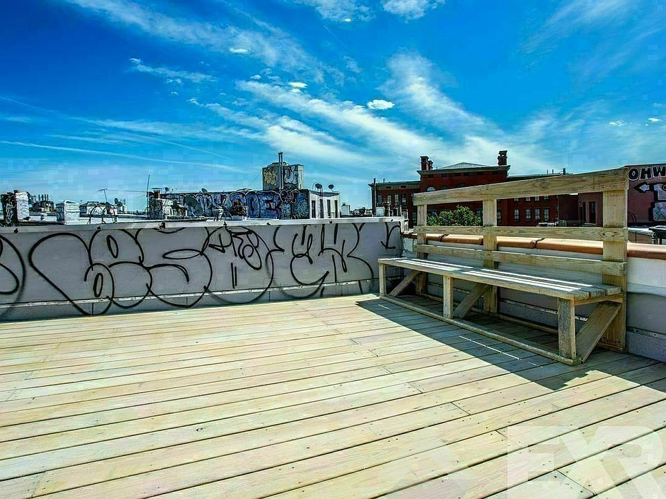 1st image of 1468 Myrtle Ave #B