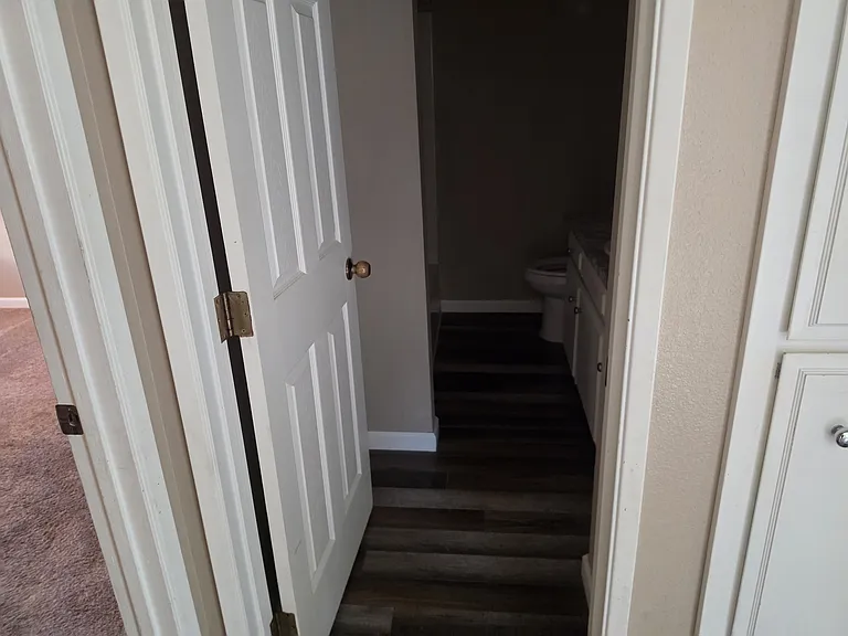449 SW I St #A — Photo 5