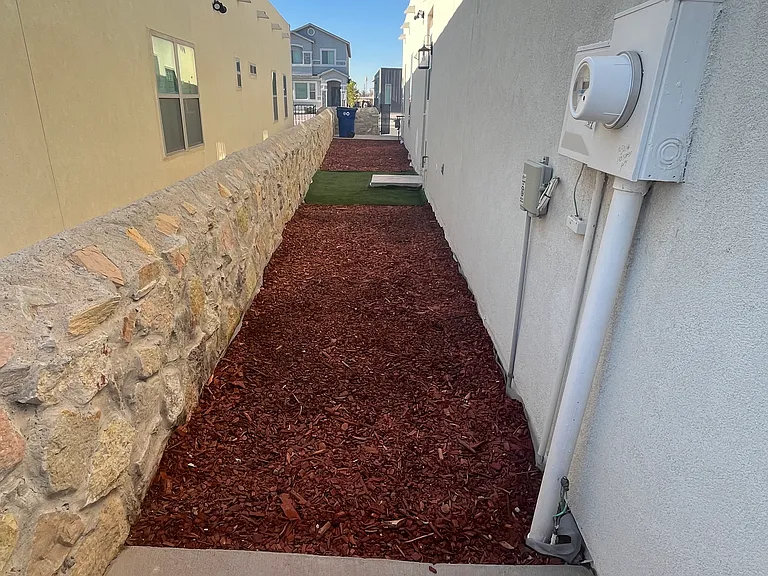 4528 Mark Avizo St — Photo 2