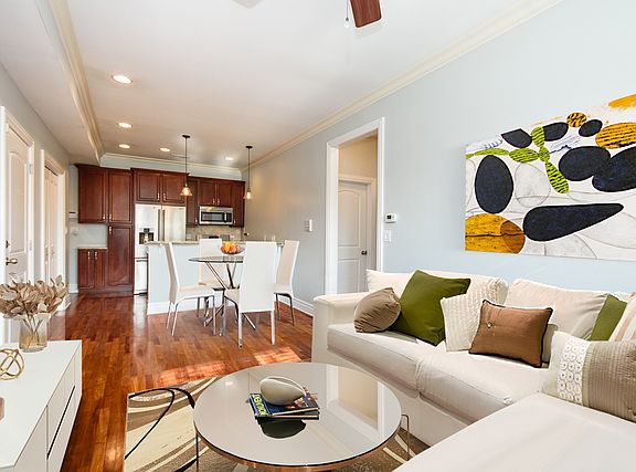 4th image of 1306 W Granville Ave #3