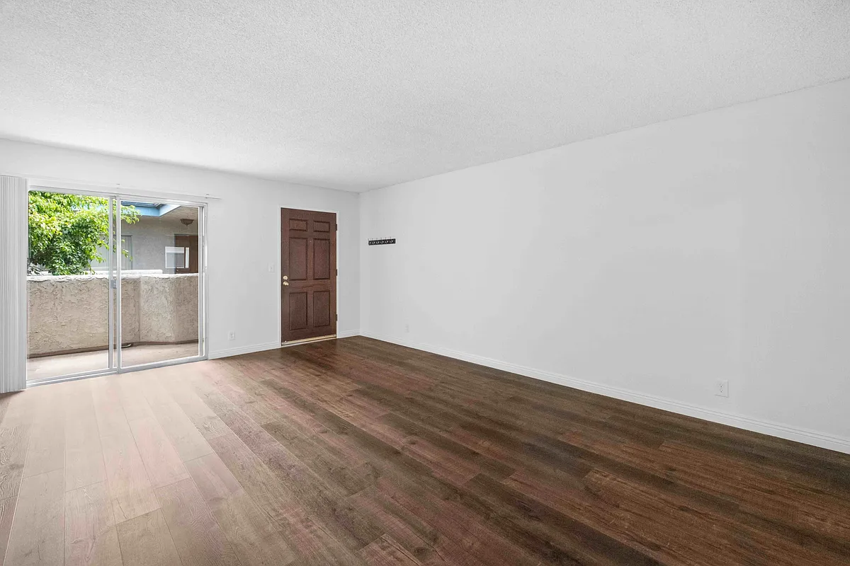 Building Photo - 3637 Glendon Ave #1