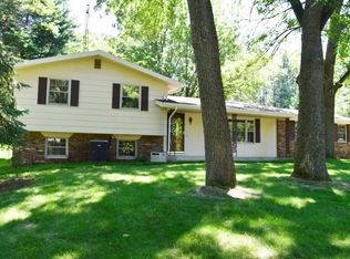 2075 Robinhood Ln, West Lafayette, IN 47906