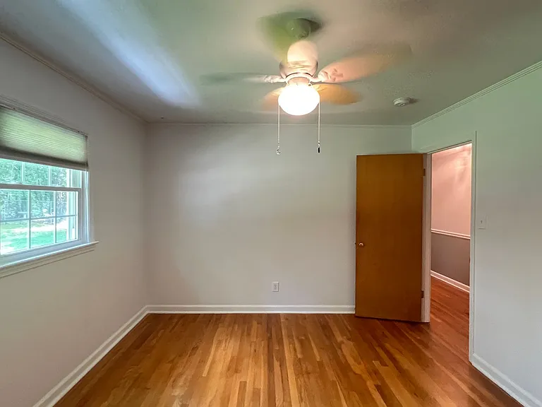 1943 Birchwood Way — Photo 30