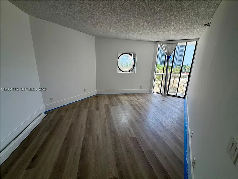 3610 Yacht Club Dr #602 — Photo 10
