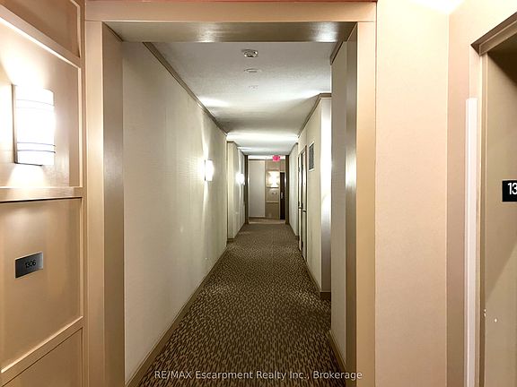 5th image of 1055 Southdown Rd #1309