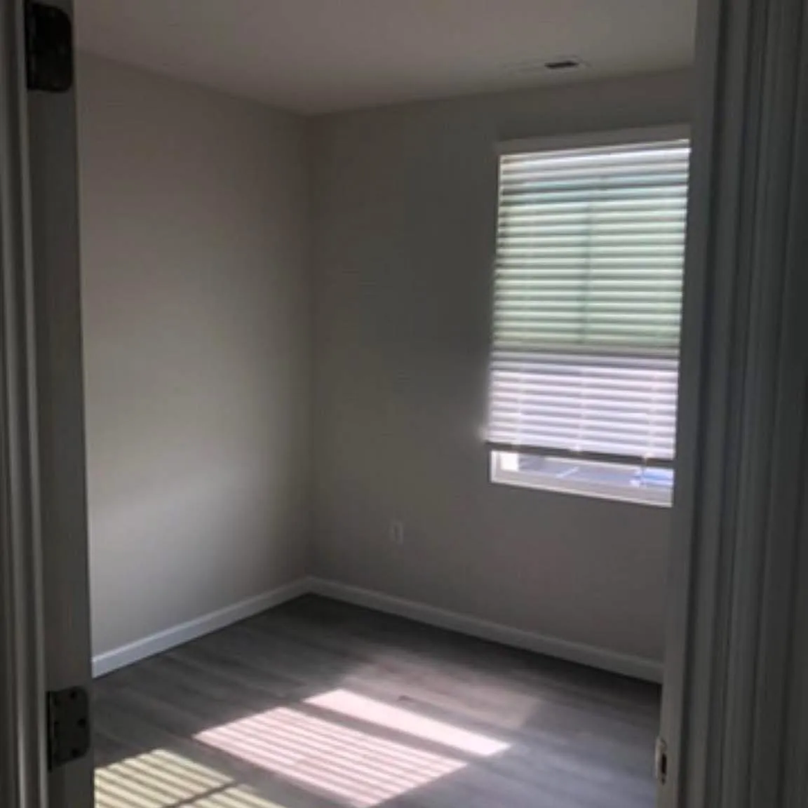 3 bed, 2.5 bath, 1260 sqft, $2,100 — Photo 3