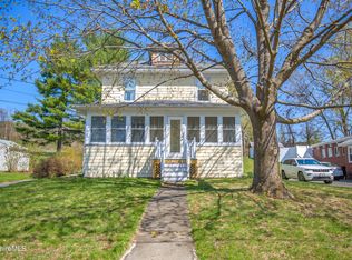 30 Elm St, Lenox, MA 01240