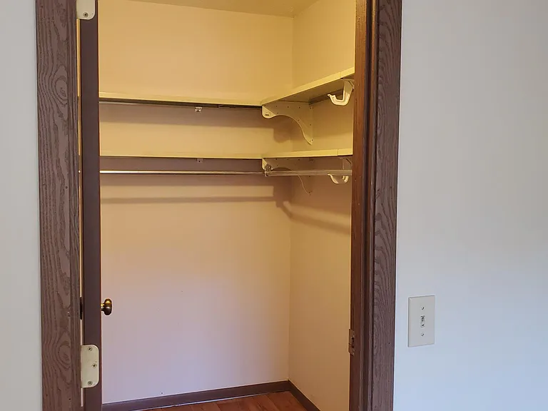 7211 Creekview Dr #8 — Photo 10