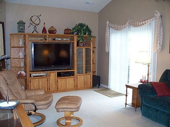 Family Room w/ Cath. Clg.