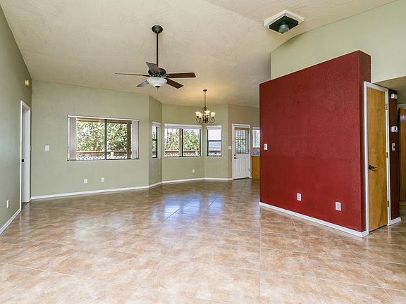 3rd image of 940 E Buena Vista Dr #7
