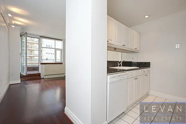 Rented by Levan Real Estate | media 4