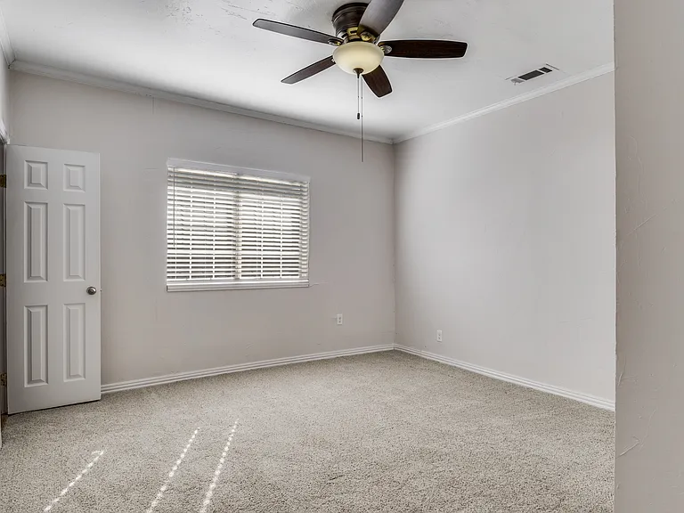 616 Wayne St — Photo 15