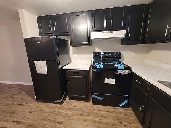 4th image of 3037 N Jackson Ave #2