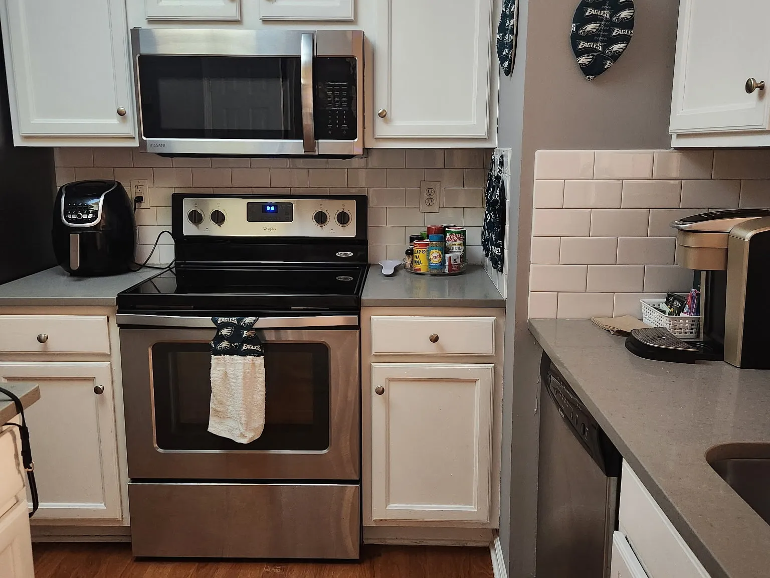 2 bed, 2.5 bath, 1590 sqft, $1,250 — Photo 2