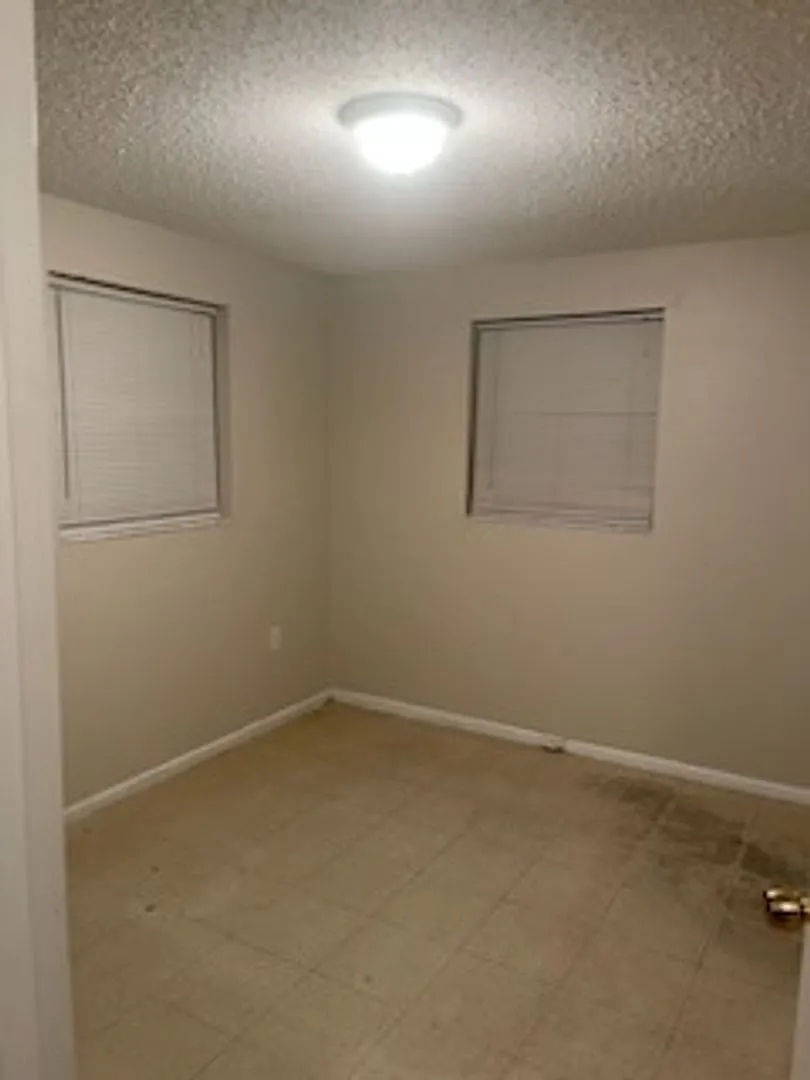 2 Bedroom 1 Bath Duplex For Rent at 7068 County Road #213 Wildwood, Fl. 34785. — Photo 3