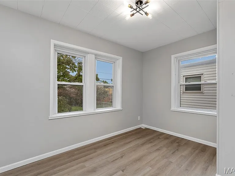 3711 Oak Hill Ave — Photo 20