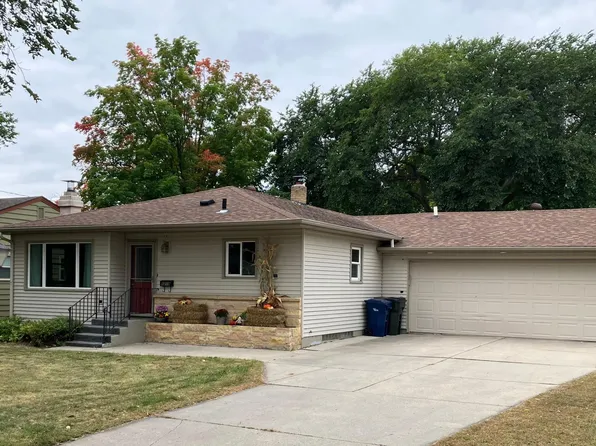 1219 N Lake St, Fergus Falls, MN 56537