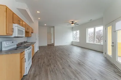 500 N 17th St #305 — Photo 5