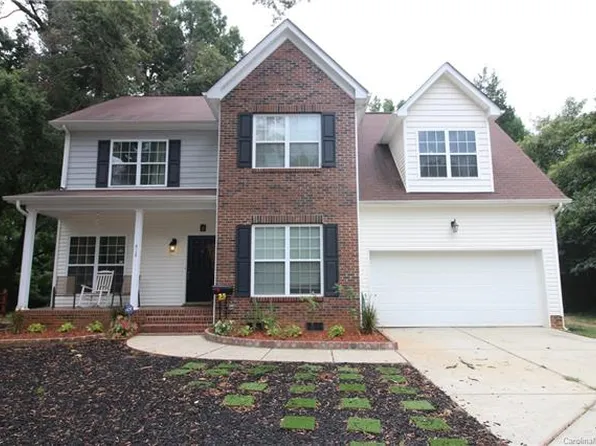 4318 N Sharon Amity Rd, Charlotte, NC 28205