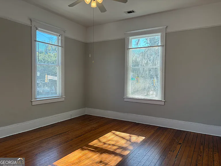 836 E Henry St #C — Photo 11