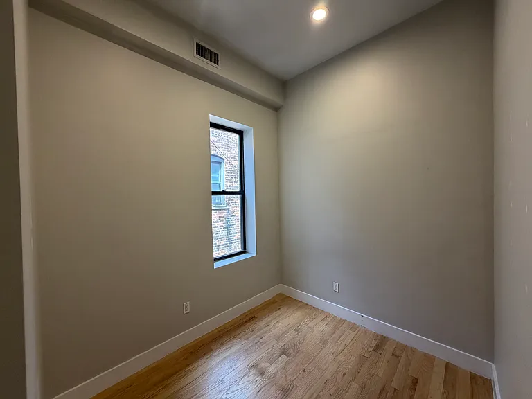 561 Gates Ave #5 — Photo 11