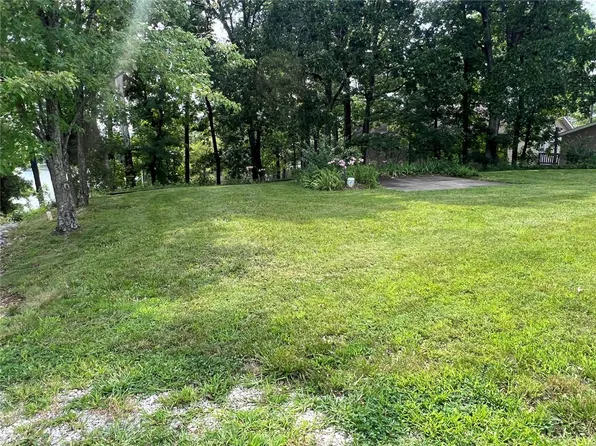 2011 Port Perry Dr, Perryville, MO 63775