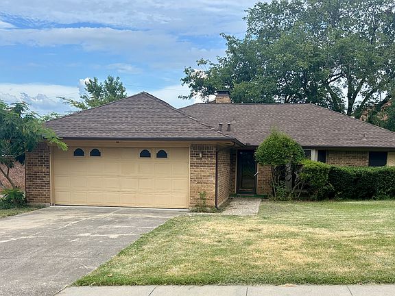 3rd image of 3408 Briarcliff Ct S