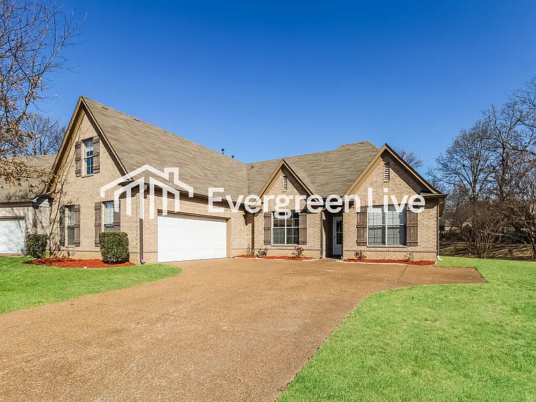 7942 Ivy Lake Ln — Photo 2