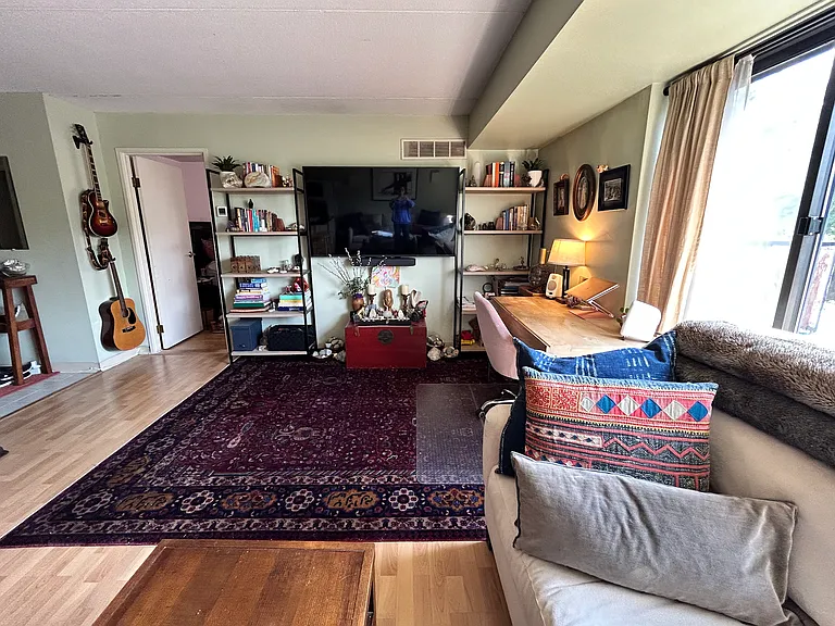 1243 Beacon St #6E — Photo 3