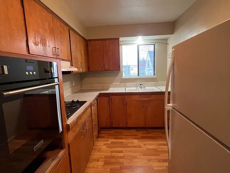 420 E 18th Ave #&-1813 — Photo 3