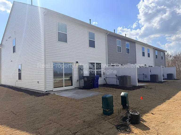 58 Sweet Meadow Rd — Photo 34
