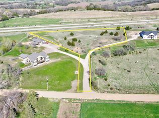 3930 Smith River Rd, Sioux City, IA 51108