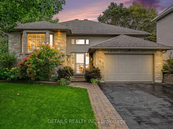 8 Francis St, Carleton Place, ON K7C 0C6