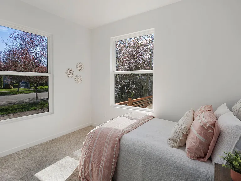 1622 Hoyt Ave — Photo 12