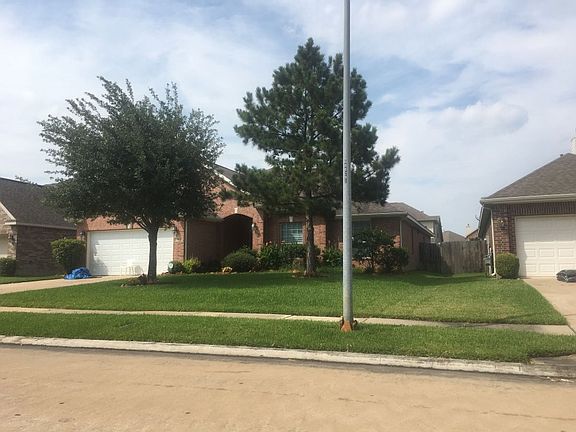 3rd image of 24722 Blane Dr