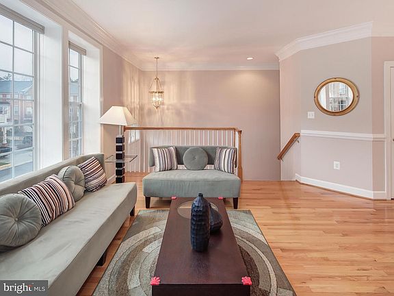 5th image of 2958 Thompson Park Ln