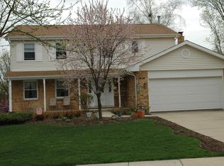 601 S Point Dr, Schaumburg, IL